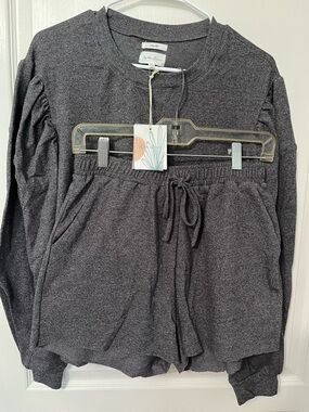 NWT Cozy Life by the River Charcoal Knit Top and Short Set